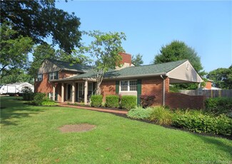 601 Evergreen Dr, Clarksville, IN 47129