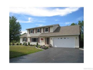 2115 Balmer Rd, Ransomville, NY 14131