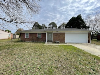 6518 Gristmill Rd, Fayetteville, NC 28314