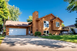 860 22nd St NE, Owatonna, MN 55060