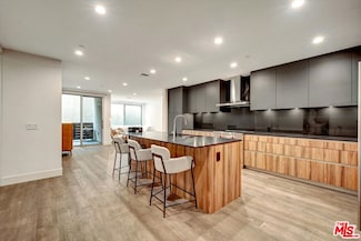 728 N Sweetzer Ave Unit 117, West Hollywood, CA 90069