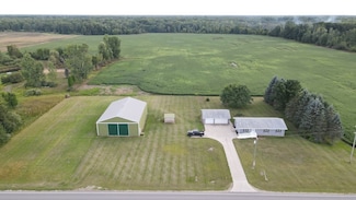 4176 Estey Rd, Rhodes, MI 48652