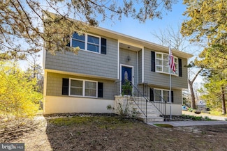 135 Dennisville Rd, Cape May Court House, NJ 08210