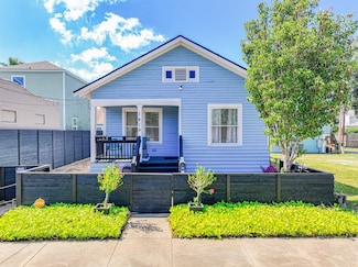 1419 39th St, Galveston, TX 77550