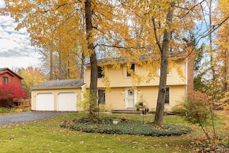 3195 Fields End Dr, Baldwinsville, NY 13027