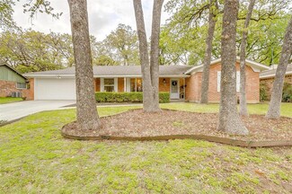 612 W Pleasantview Dr, Hurst, TX 76054