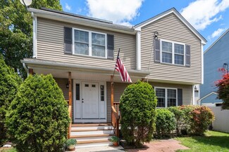 55 W 3rd St Unit 3, Lowell, MA 01850
