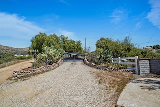 32580 Willow Ln, Santa Clarita, CA 91390