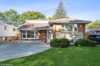 1136 Forest Rd, La Grange Park, IL 60526