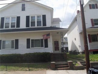 401 1/2 Crest Ave, Charleroi, PA 15022
