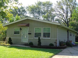 13981 S Reeves Rd, Robbins, IL 60472
