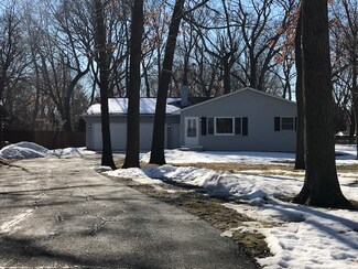 1708 Lake Holiday Dr, Sandwich, IL 60548