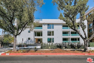 328 N Maple Dr Unit 302, Beverly Hills, CA 90210