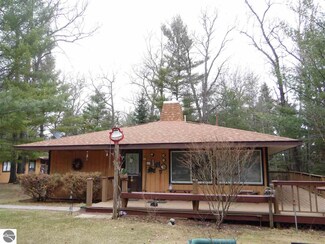 7161 E Trails End Dr, South Branch, MI 48761