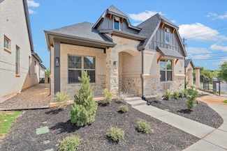 603 Oak's Ct, Kennedale, TX 76060
