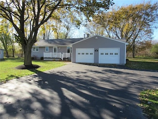 528 New York 88, Newark, NY 14513