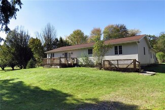 2139 Prospect Rd, Prospect, PA 16052