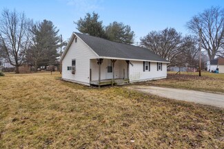 805 E Washington St, Monticello, IL 61856