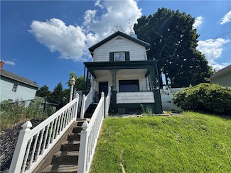 27 W Chartes St, New Castle, PA 16102