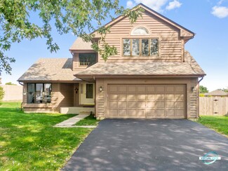 40 Hunter Dr, Montgomery, IL 60538