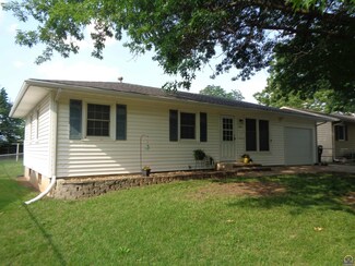 5100 SW 31st St, Topeka, KS 66614