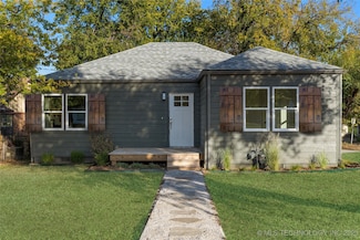 1247 S Yale Ave, Tulsa, OK 74112