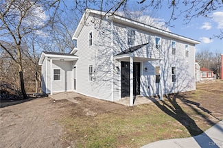 53 Owasco St, Auburn, NY 13021