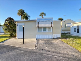 14 Pearl Dr Unit 14P, Naples, FL 34114