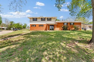 902 Walnut Ct, Guthrie, OK 73044