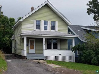 704 N 19th Ave E, Duluth, MN 55812