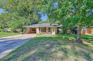 205 N Union St, Whitesboro, TX 76273