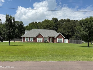 25 Dry Field Rd, Byhalia, MS 38611