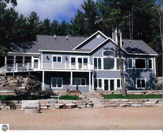 1696 N Arrowhead Trail, Suttons Bay, MI 49682