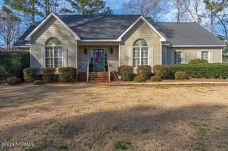 1900 Greenbriar Rd, Kinston, NC 28501