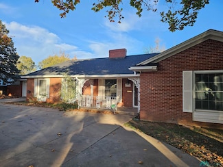 2305 North Dr, Clovis, NM 88101