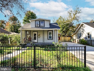 5415 Powhatan St, Riverdale, MD 20737