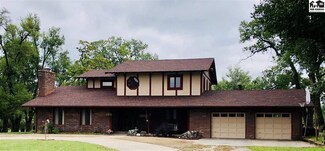2250 N Kent Rd, Hutchinson, KS 67502