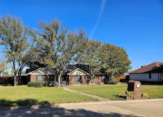 503 Pin Oak Dr, Terrell, TX 75161