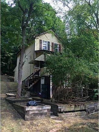 1717 Beech St, Turtle Creek, PA 15145