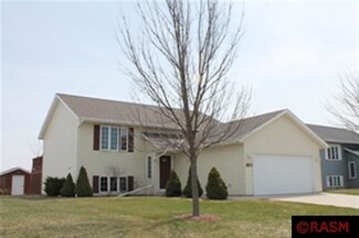 621 Grayhawk Dr, Mankato, MN 56001