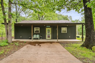 6019 E 620 Rd, Locust Grove, OK 74352