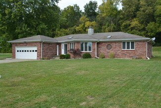2034 W Glenbrook Dr, Connersville, IN 47331