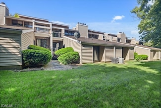 39 Hillside Ct Unit 109A, Clinton, NJ 08809