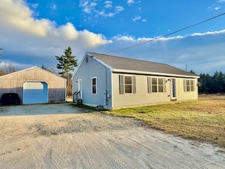 3 Major John Simpson Way, Deerfield, NH 03037