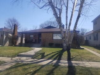 205 E 3rd St, Oglesby, IL 61348