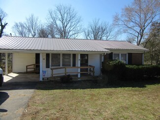 2711 Water Valley Rd, Santa Fe, TN 38482