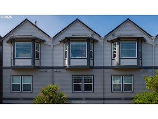 168 N Pacific St, Rockaway Beach, OR 97136