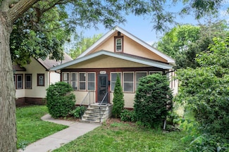 1047 20th Ave SE, Minneapolis, MN 55414