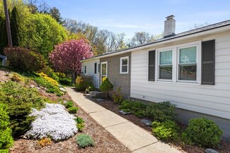 11 Rydal St, Worcester, MA 01602