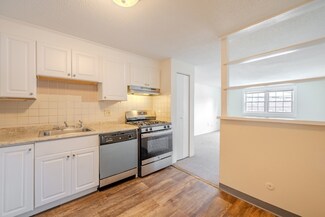 379 Hildreth St Unit 11, Lowell, MA 01850